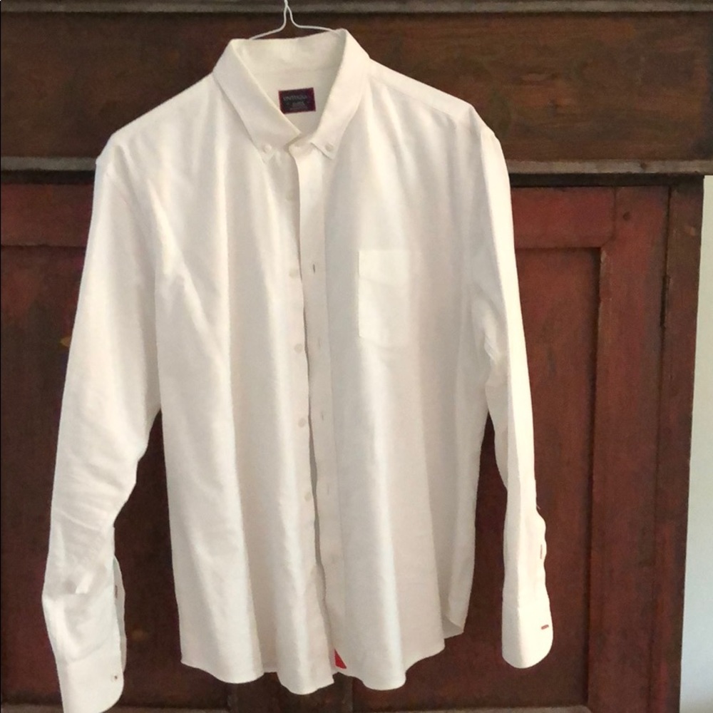 Untuckit shirt
